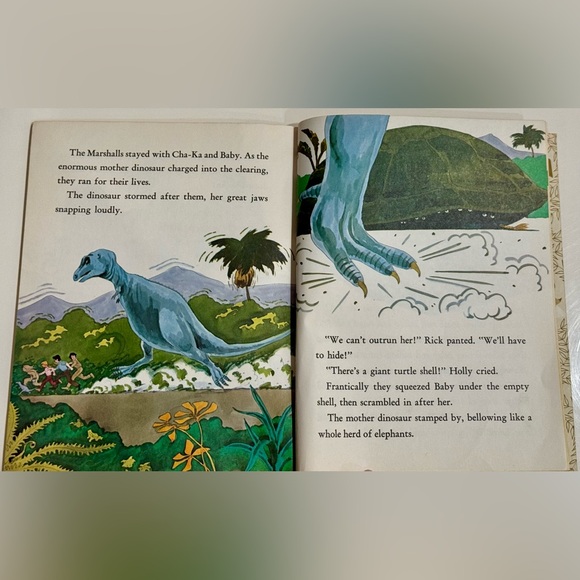 Vintage 1975 Little Golden Book Krofft’s Land of the Lost: The Surprise Guests - Picture 12 of 16